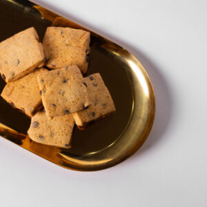 BISCOTTI ARTIGIANALI CON GOCCE DI CIOCCOLATO AROMATIZZATE AL GIN COSTA